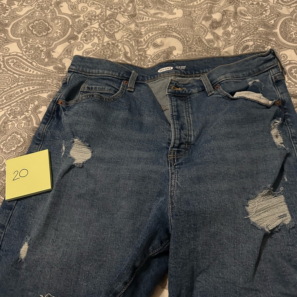 Old Navy sky high, Extra high-rise shorts size 16